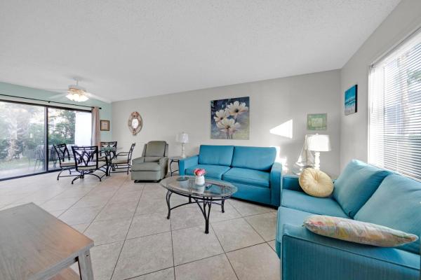 Southbay By The Gulf 90 Only 75 Yards To The Beach Updated Townhome - Destin, FL