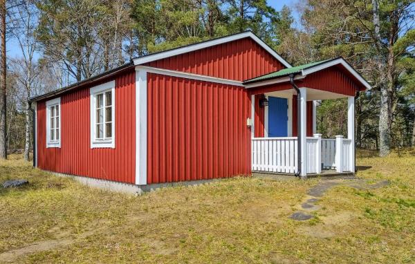 Na fotografii je vidět objekt Gorgeous Home In Jämjö With Kitchen nacházející se ve městě Jämjö.