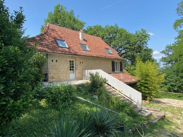 Auf dem Foto ist das Objekt La Grange de Camille in der Stadt Naussac zu sehen.
