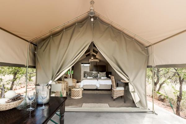 A la foto es mostra l'objecte Mapesu Wilderness Tented Camp situat a la ciutat de Linton.