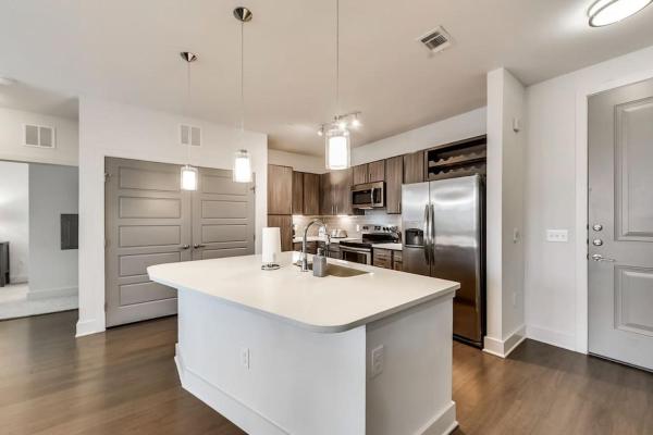 Foto 7: ALL034 - Luxe 2BD 2BA Apt in Allen