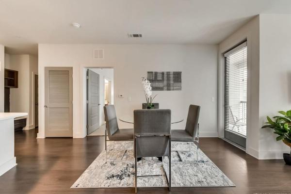 Foto 9: ALL034 - Luxe 2BD 2BA Apt in Allen