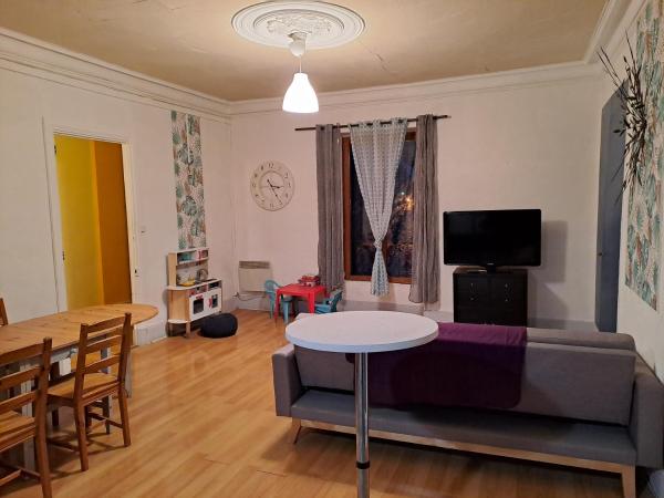 Na fotografii je vidět objekt Appartement centre ville de la mure nacházející se ve městě Ponsonnas.