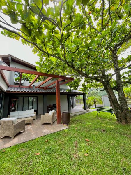 照片显示了位于Palhoça市的Jardim do Sol Residence物件。