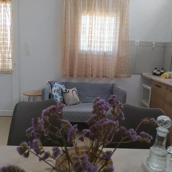 Na zdjęciu widoczny jest obiekt Creta Irini's Rooms2 położony w mieście Tympáki.