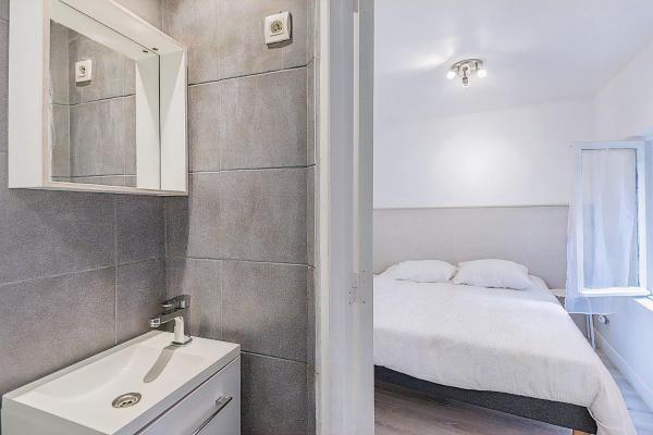Charming Cozy Nest by the Old Port, Marseille