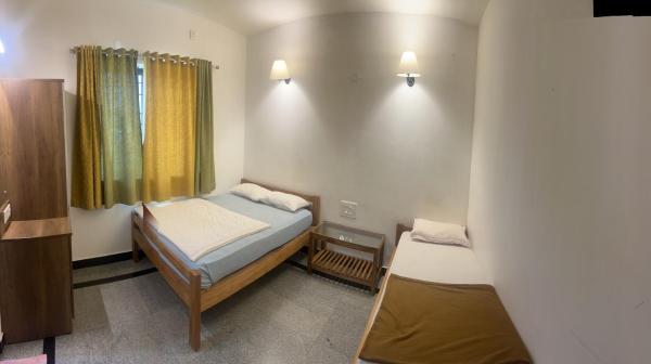 Na fotografii je vidět objekt Rajathadri Hill Villas by Lexstays-BR Hills nacházející se ve městě Chāmrājnagar.