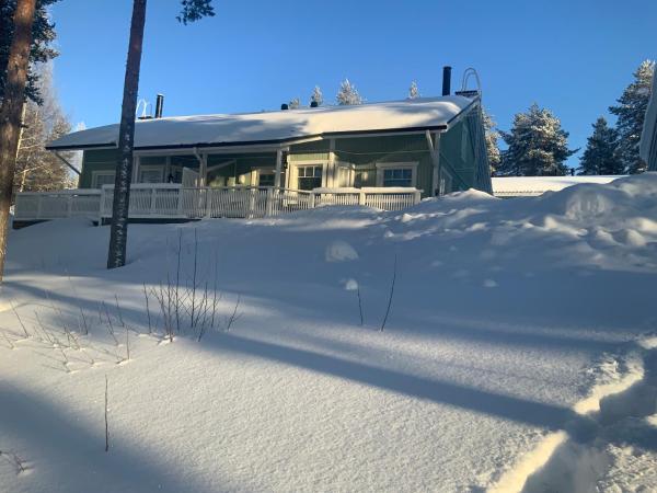 Auf dem Foto ist das Objekt Saunaharju 5 järven rannalla in der Stadt Hattusaari zu sehen.