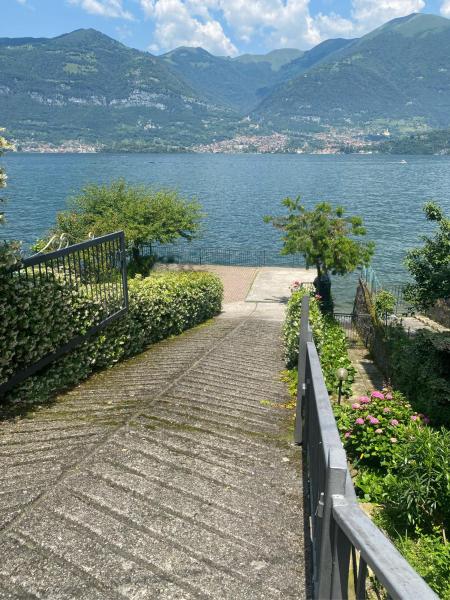 A la foto es mostra l'objecte Peonia Apartment - appartamento vista lago situat a la ciutat de Lezzeno.