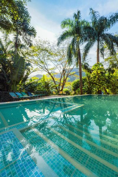 På bilden syns objektet Casa Cumbres Ecolodge som ligger i staden Aguazul.