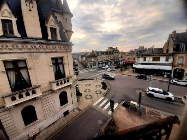 A la foto es mostra l'objecte Maison de ville au centre de Fismes situat a la ciutat de Longueval.