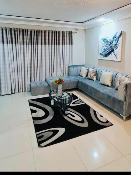 Emerald Suite Sleeps 6 with Free Parking, Harare