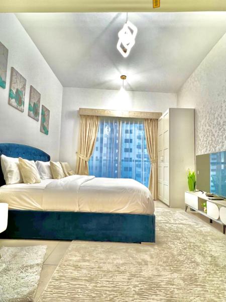 Elegant Marina View Studio King Bed, Dubai