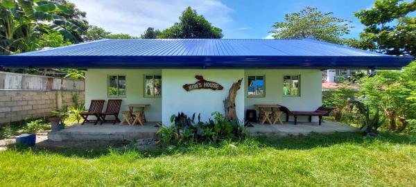 En la foto se muestra el objeto Beach House, San Juan, La Union ubicado en la ciudad de Balio.