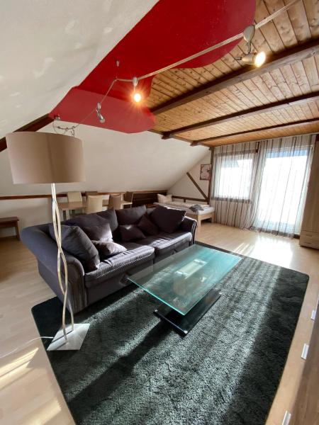 A la foto es mostra l'objecte Penthouse - 4-Zimmer und Terrasse situat a la ciutat de Langensteinbach.