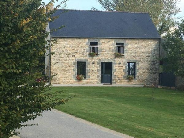 A la foto es mostra l'objecte Gîte à la ferme, au coeur du Mené situat a la ciutat de Gomené.