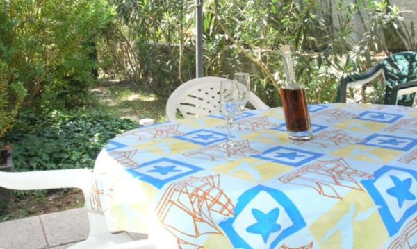 Bilde 6: Studio with shared garden 3 min walk to the beach