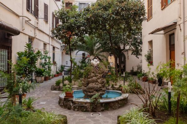 The secret garden of Rome! Apt x2, Rome