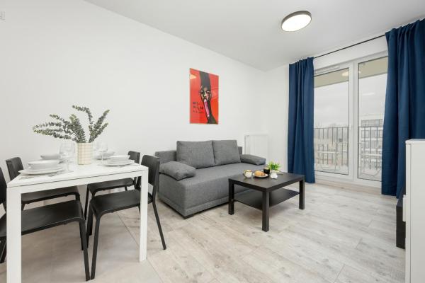 Modern Targowek Apartment by Noclegi Renters, Varšava