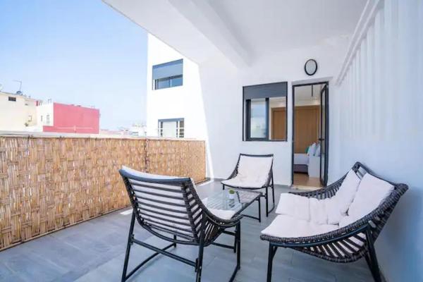 A la foto es mostra l'objecte Cosy 80 m2 with 2 balcony 5min Hassan 2 situat a la ciutat de Casablanca.