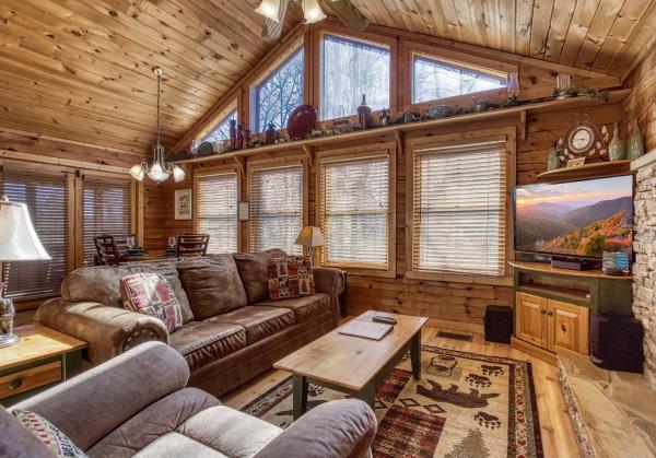 Foto 5: A Trinity View , Relax & Unwind Cabin with Games, Hot Tub & Plenty of Space