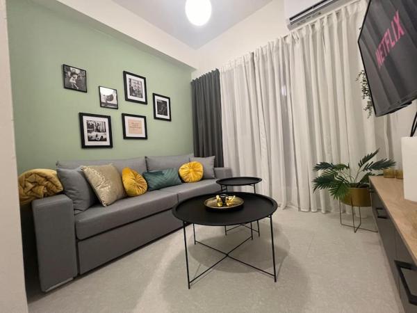 The luxe Room, Салоники