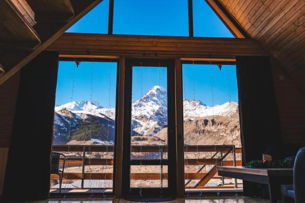 A la foto es mostra l'objecte RestArt Cottages in Kazbegi situat a la ciutat de Kazbegi.