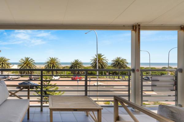 Auf dem Foto ist das Objekt 96C Esplanade, Semaphore in der Stadt Largs zu sehen.