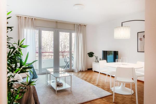 A la foto es mostra l'objecte Pink Flat by Quokka 360 - close to the Italian border situat a la ciutat de Chiasso.