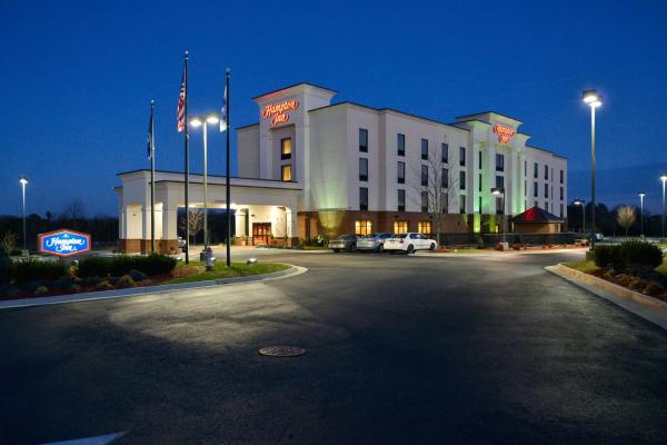 A la foto es mostra l'objecte Hampton Inn Farmville situat a la ciutat de Crewe.