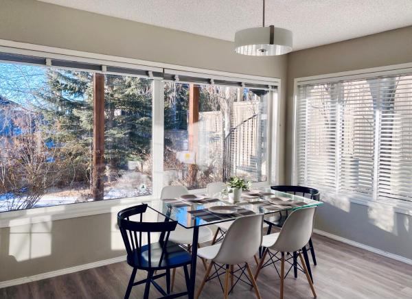 Kuva 4: Private, Spacious, & Bright Home