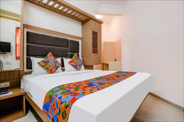 Fabexpress Shanti Inn - Nr Vijay Mamta Theatre, Nashik Road - Nashik