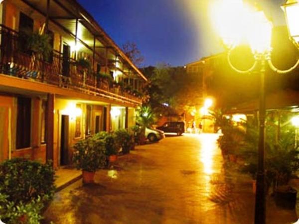 På billedet ses objektet Hotel La Locanda Del Borgo beliggende i byen Colleverde.