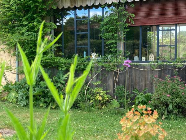 A la foto es mostra l'objecte Maison de campagne charmante près du Mans avec terrasse et cadre bucolique - FR-1-410-203 situat a la ciutat de Louplande.
