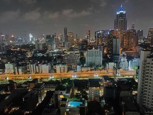 Affordable Serviced Apartments in Nana Omni Tower - Prime Sukhumvit location, Bangkok