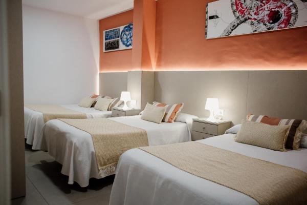 Na zdjęciu widoczny jest obiekt Apartamentos Turisticos Mastil 16 położony w mieście Malaga.