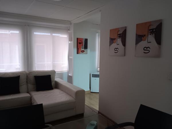 Apartamento para cuatro Huspedes Amplio y Cntrico Ciutat Vella, Валенсия