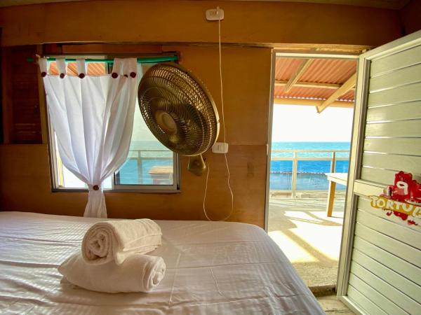 Auf dem Foto ist das Objekt Hostal Estrella De Mar in der Stadt Isla Mucura zu sehen.