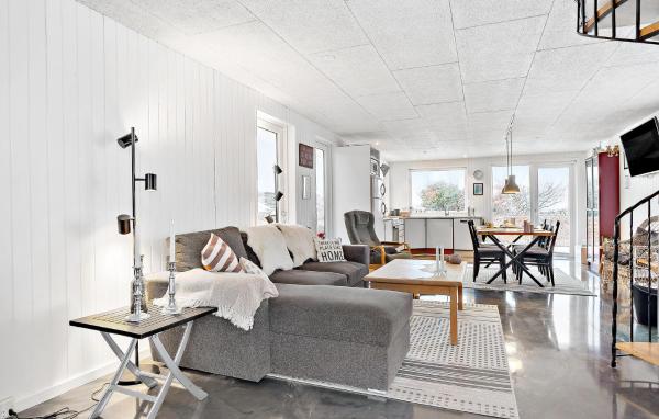 Op de foto is het object Gorgeous Home In Assens With Kitchen te zien, gelegen in de stad Assens.
