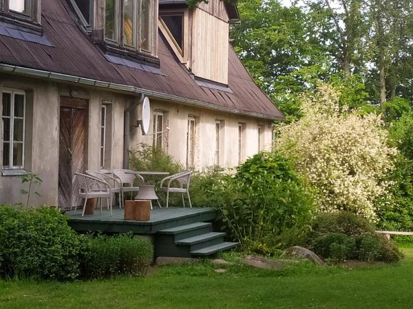 Na zdjęciu widoczny jest obiekt Guest House Ružciems położony w mieście Lamiņi.