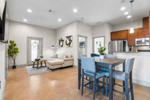 Foto 5: Chic & Homey 3-BR Close to Downtown Heart of 704