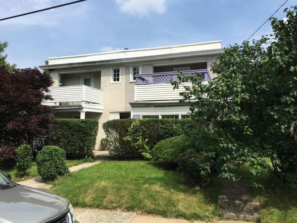 A la foto es mostra l'objecte Bryn Mawr Guest Suites situat a la ciutat de Havertown.