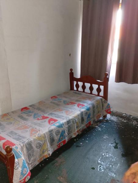 La photo montre l'objet Quarto e banheiro particular situé dans la ville de Campo Limpo.