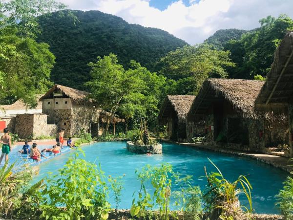 A la foto es mostra l'objecte Le Pont Mu Waterfall Homestay situat a la ciutat de Vũ Lao.