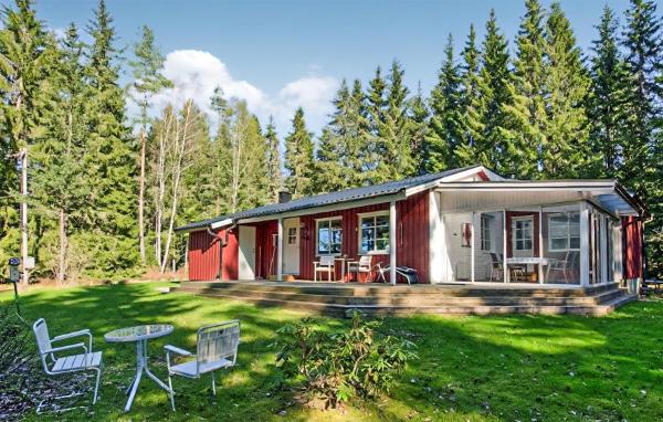 På bildet vises objektet Amazing Home In Svenljunga With Wifi som ligger i byen Åkra.