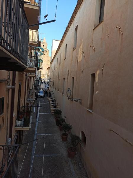 A la foto es mostra l'objecte Susi's House situat a la ciutat de Cefalù.