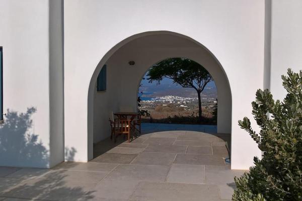 På billedet ses objektet Top View of Milos beliggende i byen Komia.