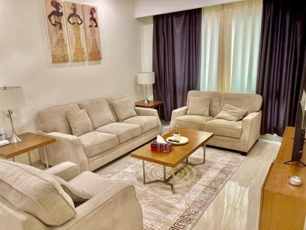 The photo shows the Noor 2 bedroom apartment for beautiful holiday located in the city of Muscat.