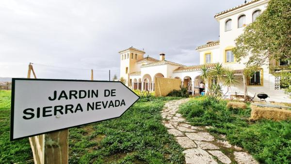 Na zdjęciu widoczny jest obiekt AA Guest - Veleta del Jardín de Sierra Nevada położony w mieście Alhendín.