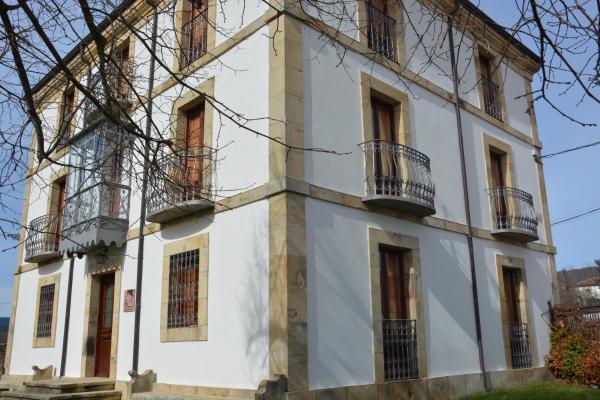A la foto es mostra l'objecte Casa Rural San Ignacio: una casa indiana en Soria situat a la ciutat de Rebollar.
